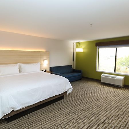Holiday Inn Express Hillsboro I-35 By Ihg Exterior photo