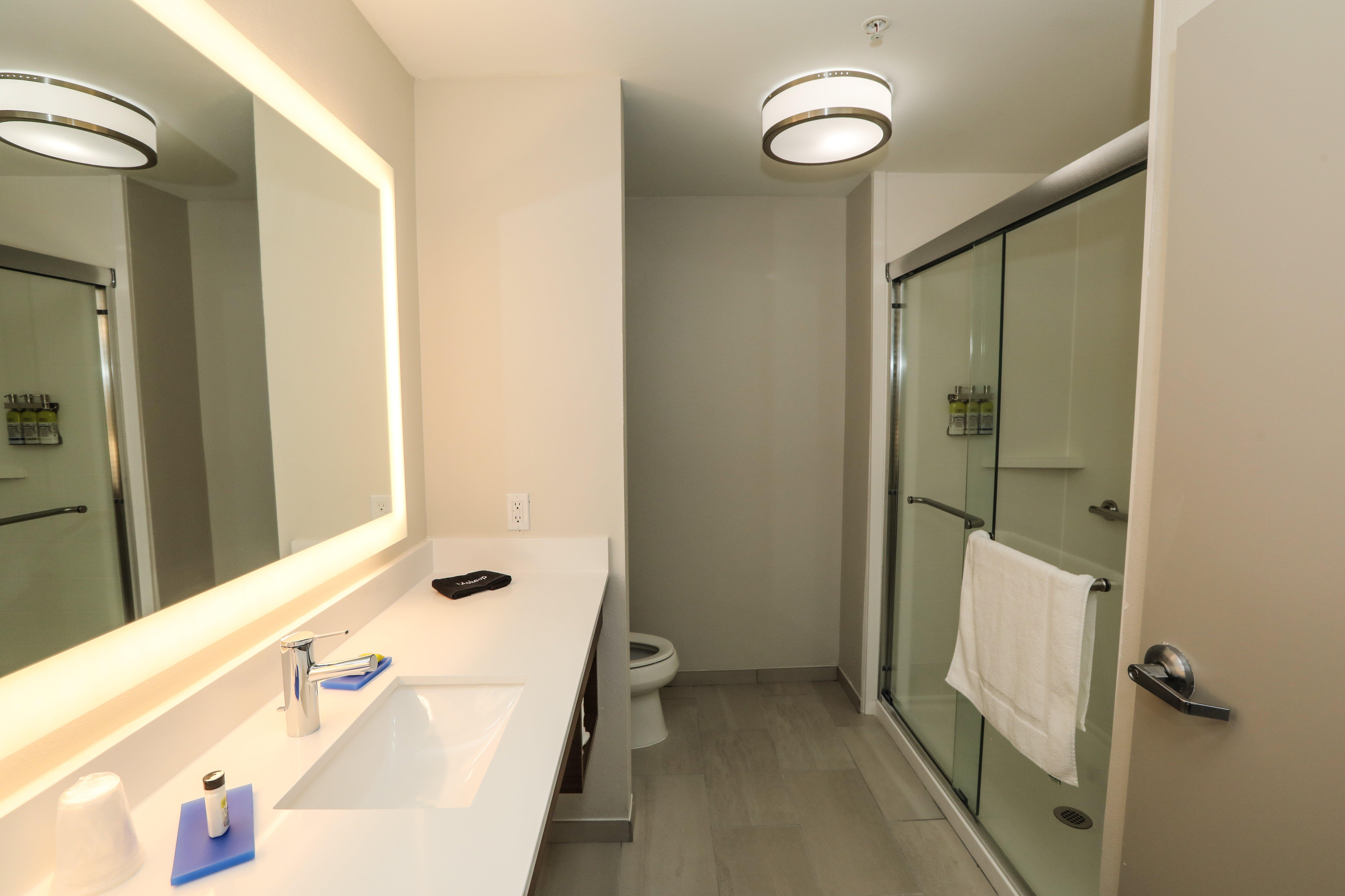 Holiday Inn Express Hillsboro I-35 By Ihg Exterior photo