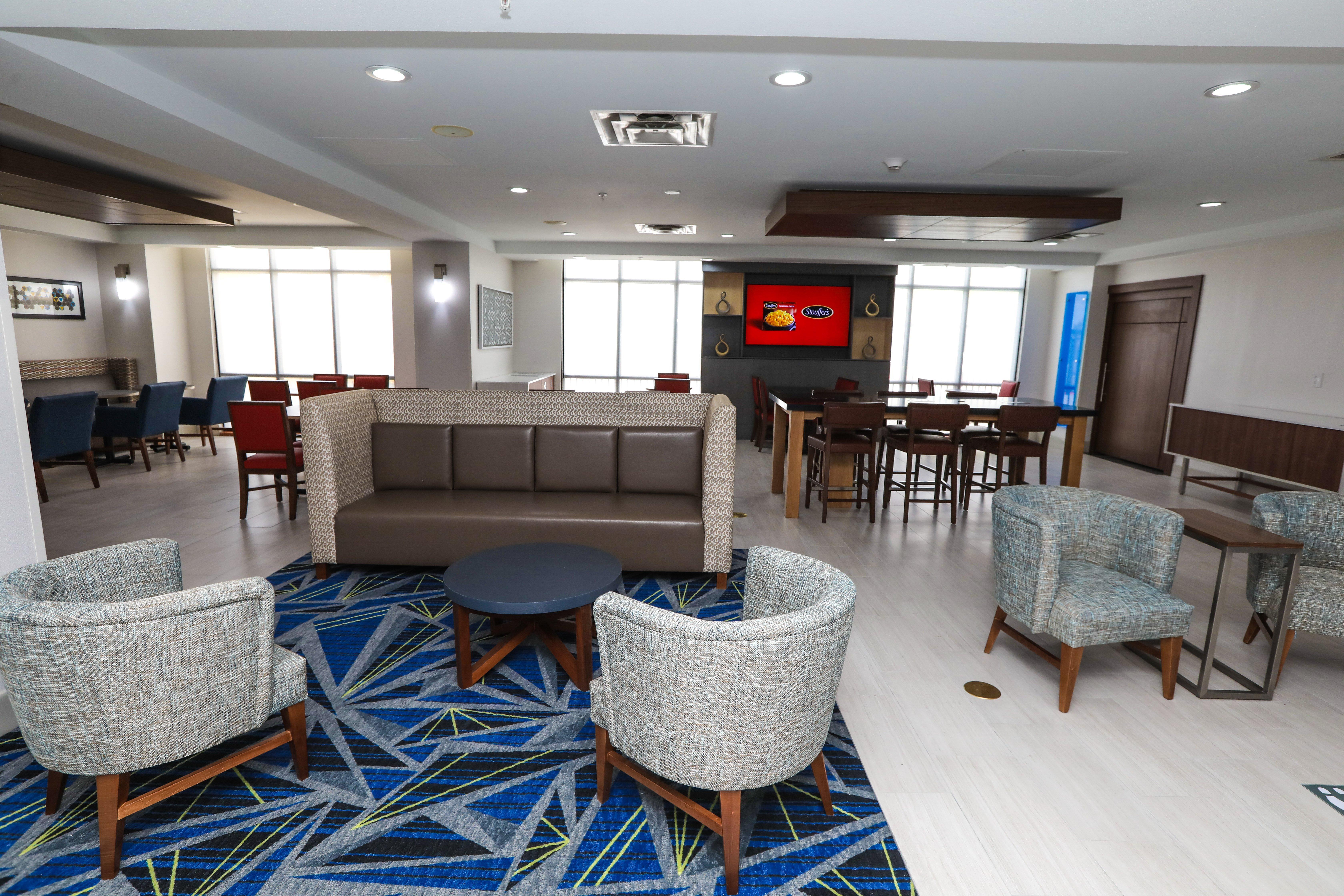 Holiday Inn Express Hillsboro I-35 By Ihg Exterior photo