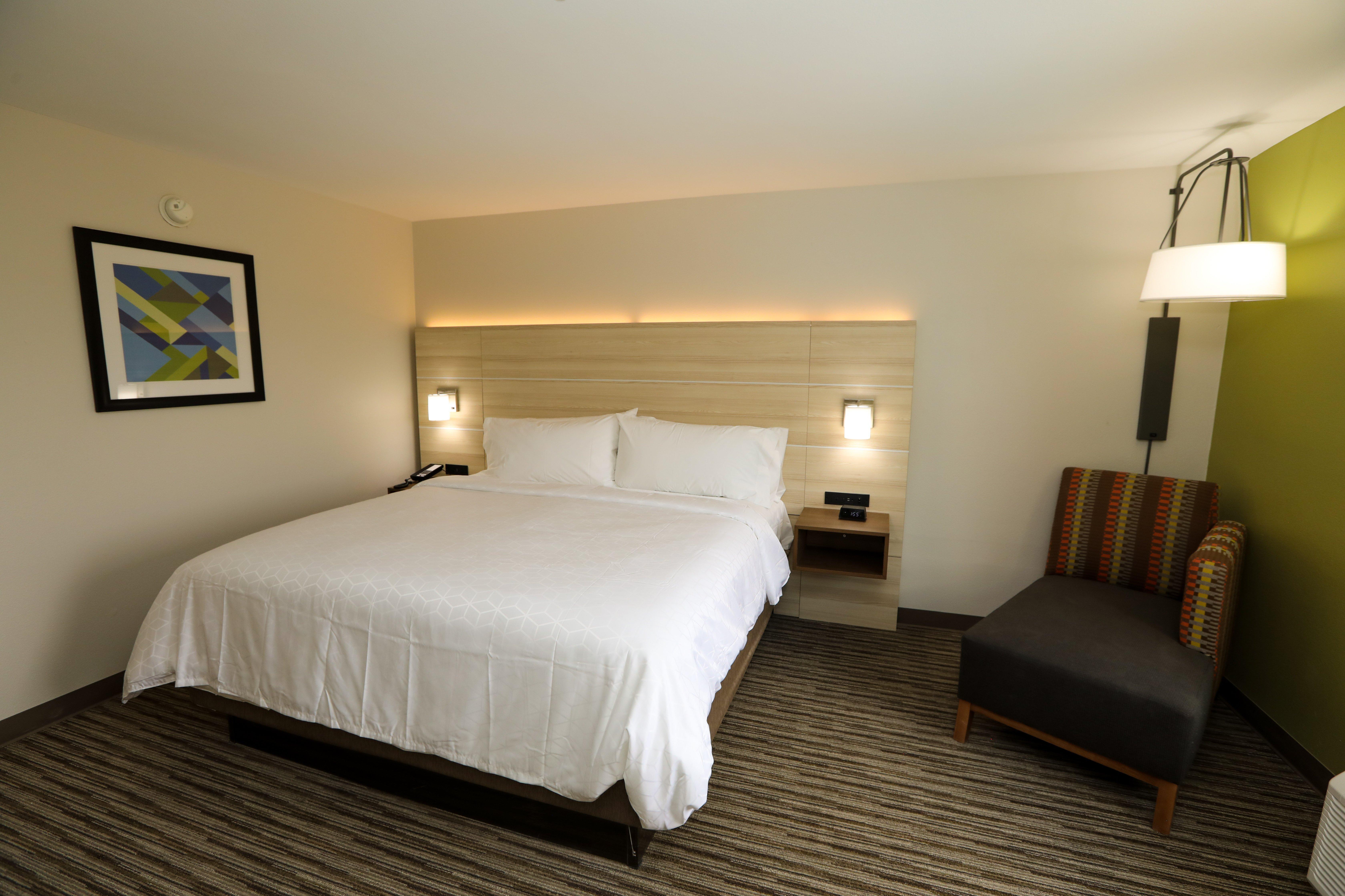 Holiday Inn Express Hillsboro I-35 By Ihg Exterior photo