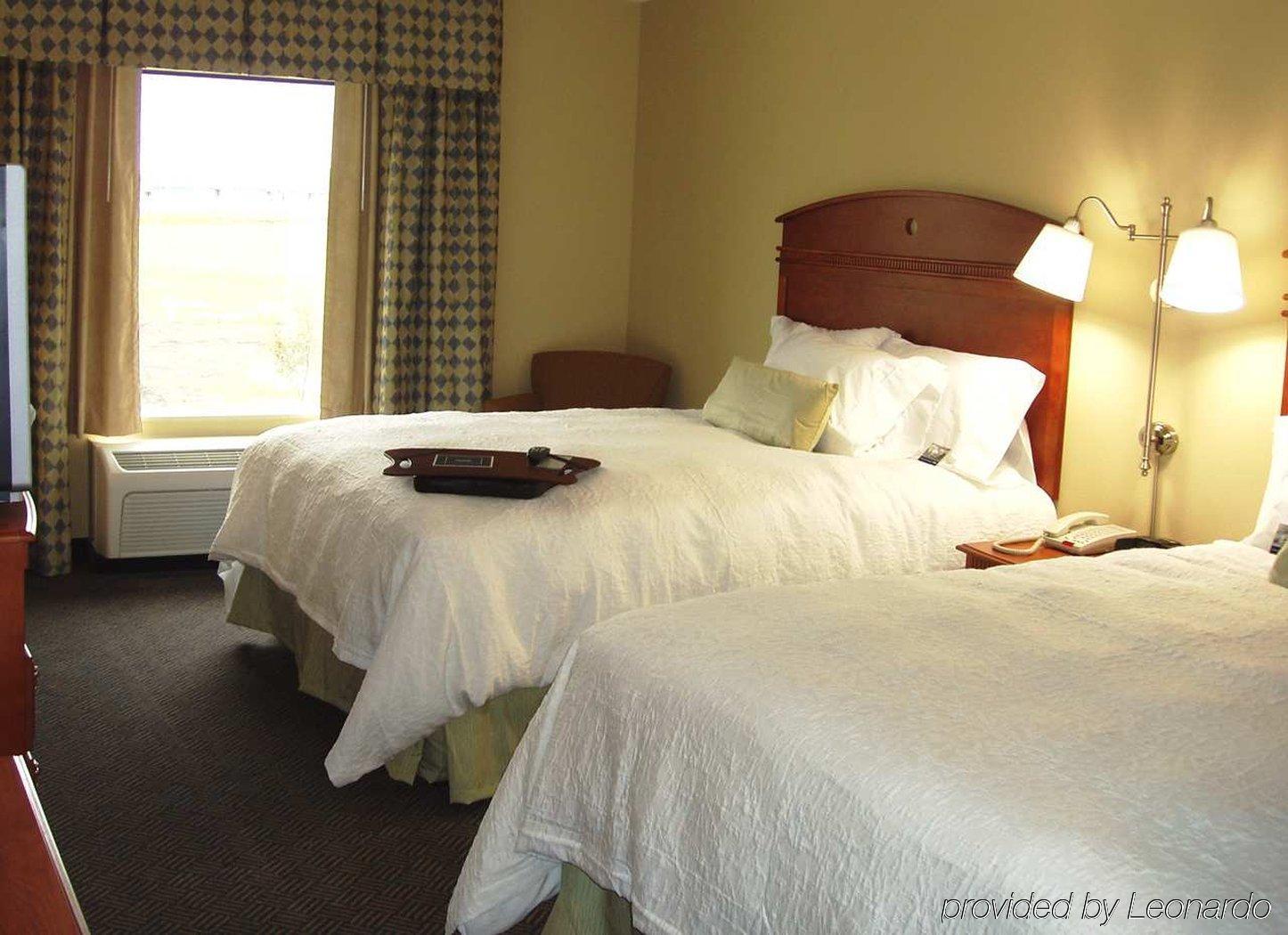 Holiday Inn Express Hillsboro I-35 By Ihg Room photo